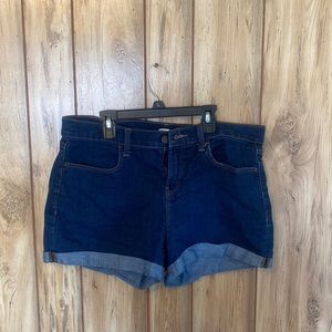 Size 12 old navy shorts